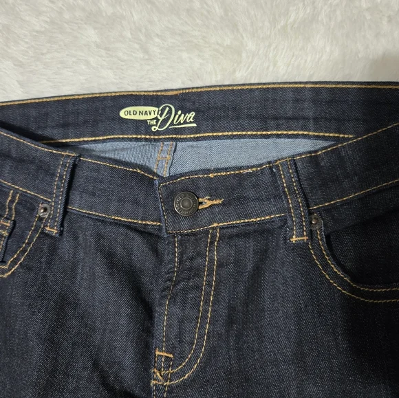 Old Navy Diva Size 4 Short - Picture 2 of 6